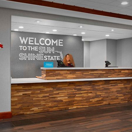 Hampton Inn & Suites At Lake Mary Colonial Townpark Екстериор снимка
