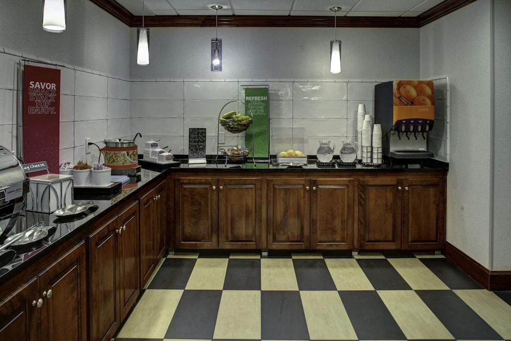Hampton Inn & Suites At Lake Mary Colonial Townpark Екстериор снимка