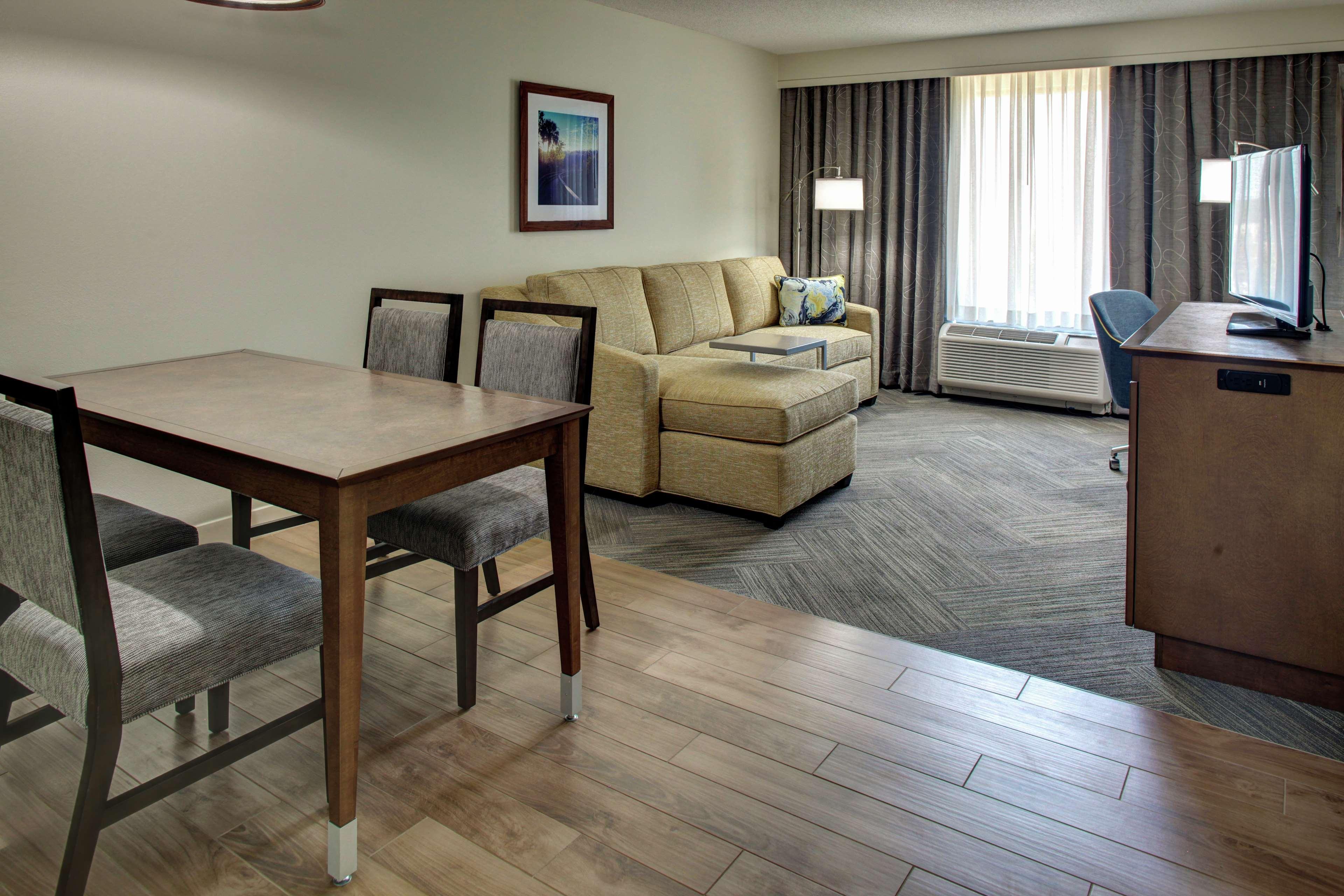 Hampton Inn & Suites At Lake Mary Colonial Townpark Екстериор снимка
