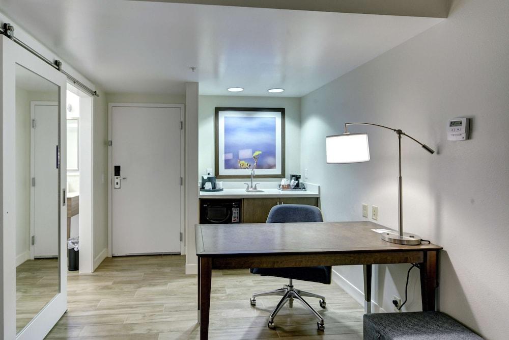 Hampton Inn & Suites At Lake Mary Colonial Townpark Екстериор снимка