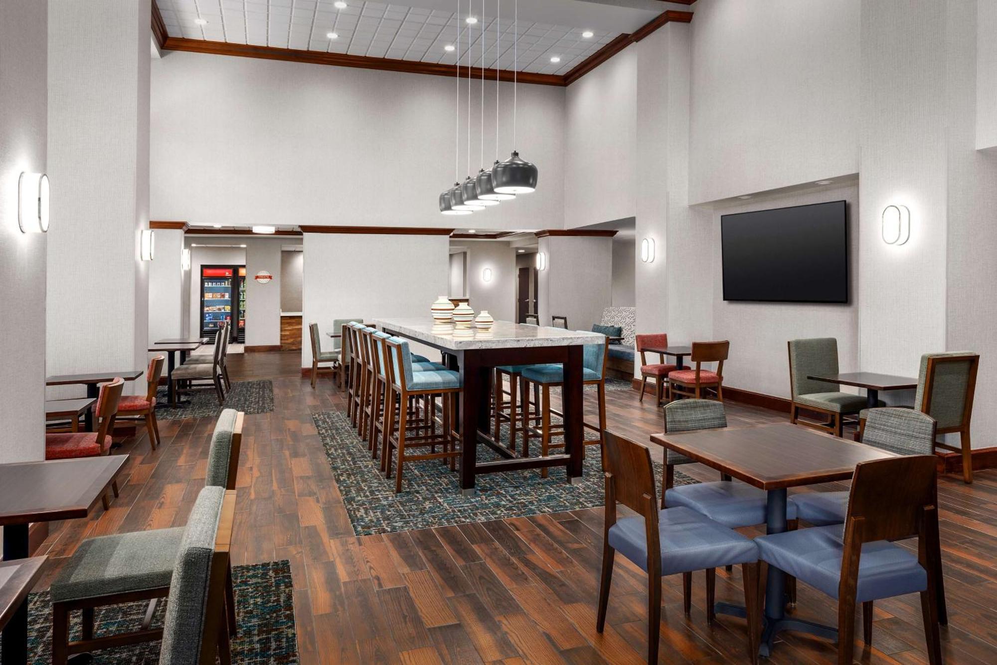 Hampton Inn & Suites At Lake Mary Colonial Townpark Екстериор снимка